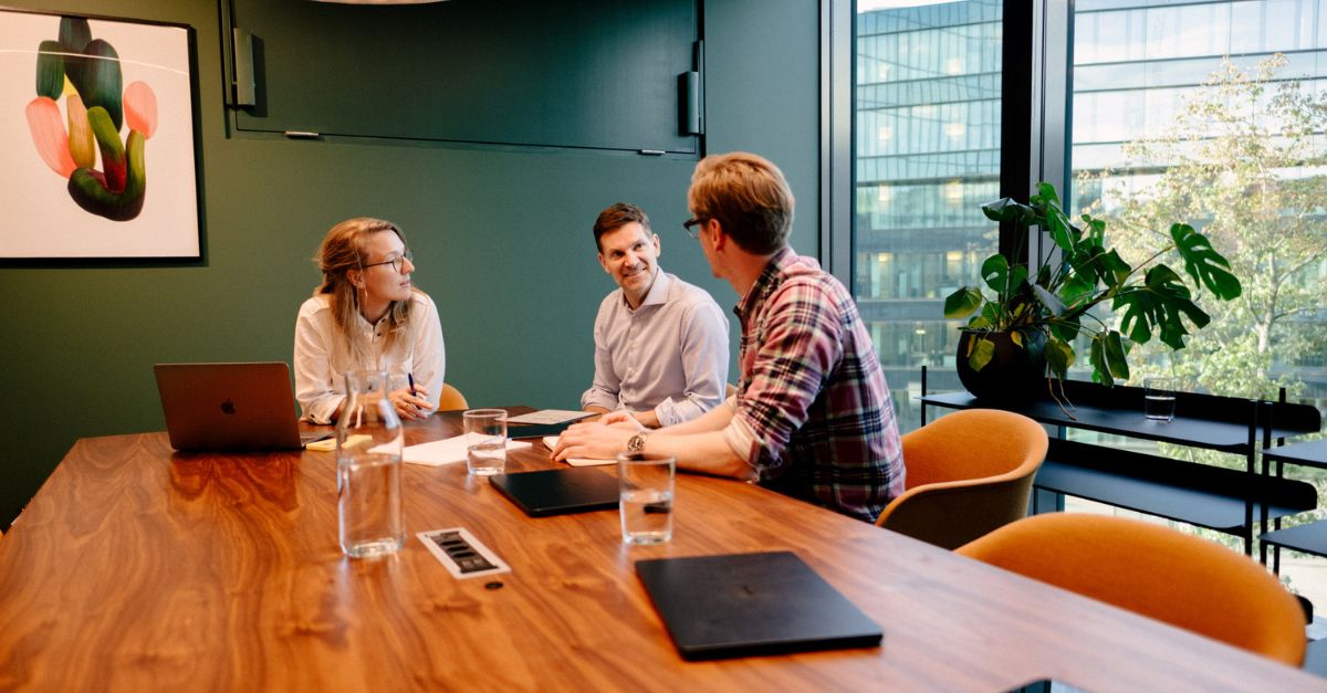 Featured image for sales and marketing alignment